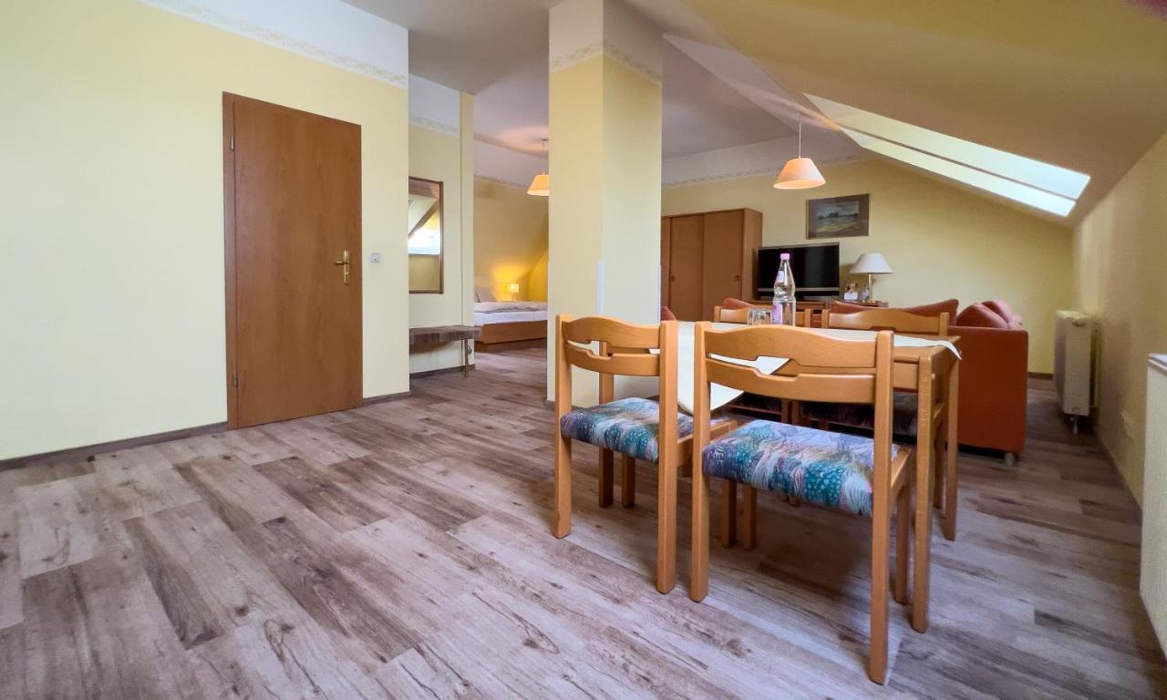 Hotel Landhaus Woerlitzer Hof Oranienbaum-Woerlitz Buitenkant foto