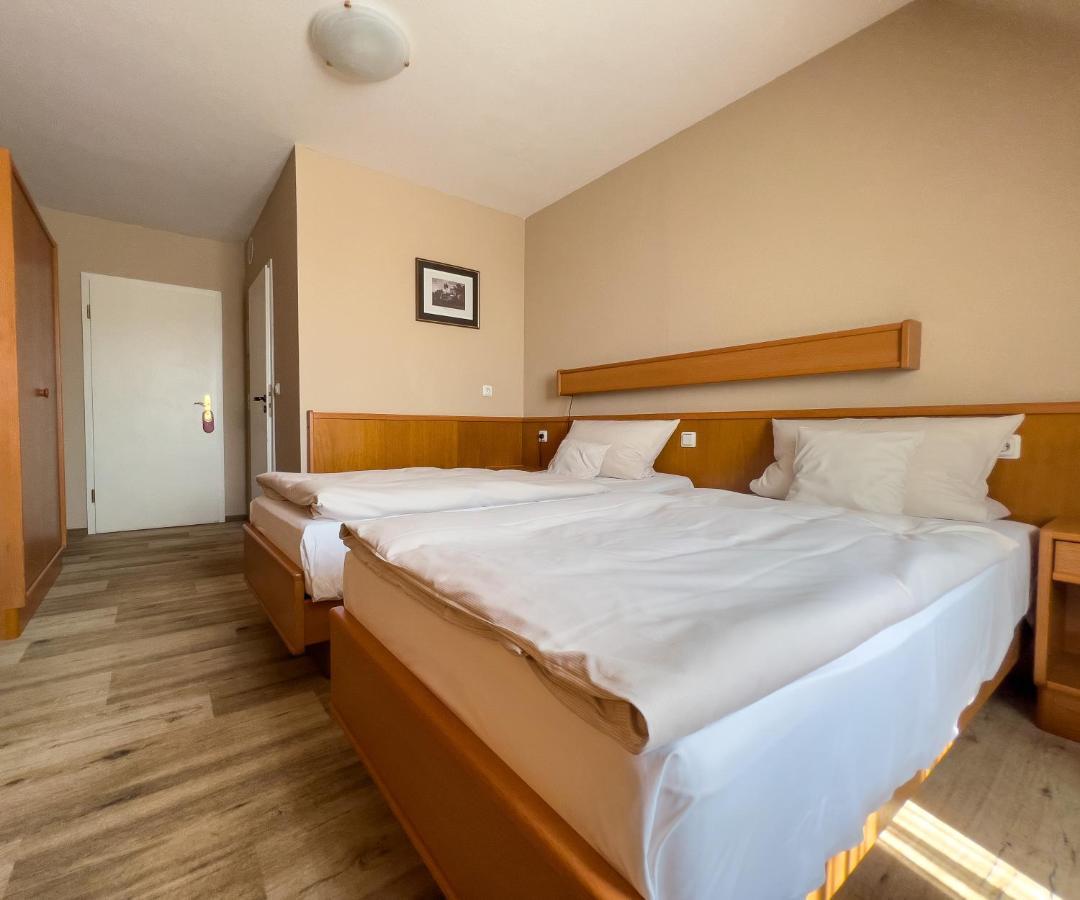 Hotel Landhaus Woerlitzer Hof Oranienbaum-Woerlitz Buitenkant foto